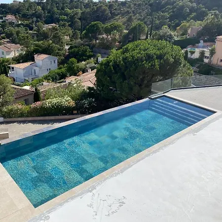 Vue « golf St Tropez » Willa