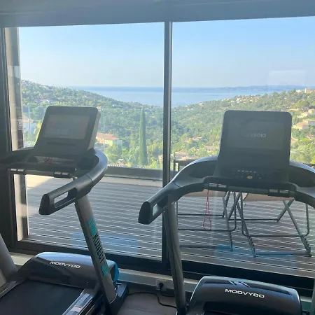 Vue « golf St Tropez » Willa Les Issambres