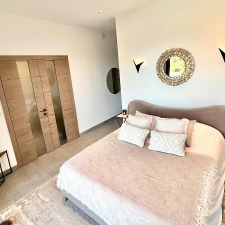 Vue « golf St Tropez » Willa Les Issambres