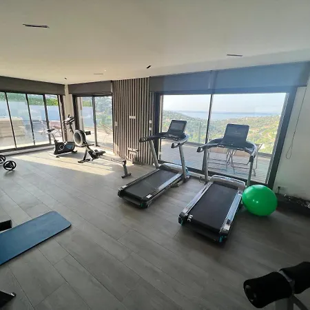 Vue « golf St Tropez » فيلة