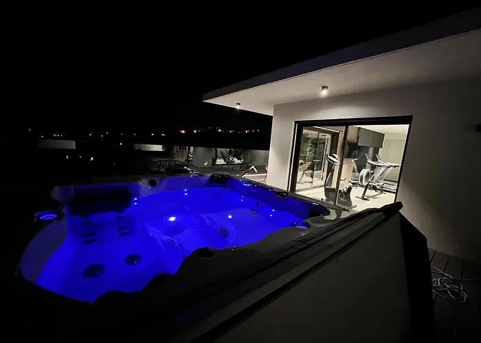 Vue « golf St Tropez » فيلة *